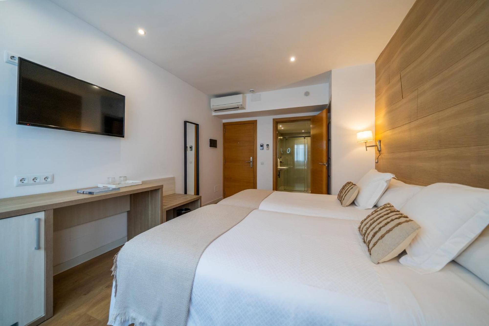 Hostal Menurka Ciutadella  Ngoại thất bức ảnh
