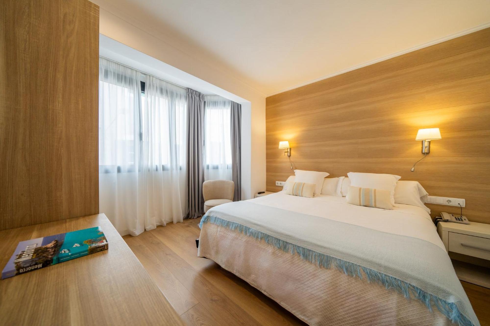 Hostal Menurka Ciutadella  Ngoại thất bức ảnh