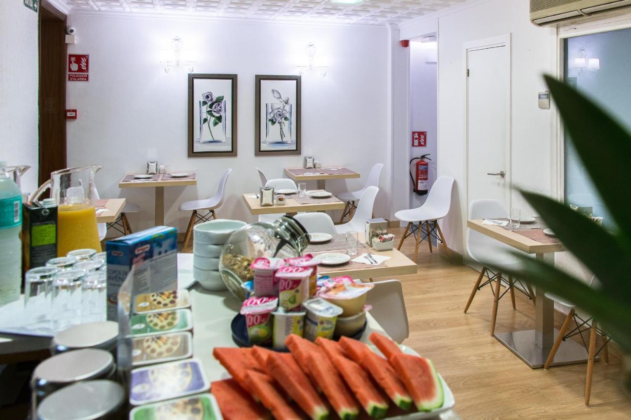 Hostal Menurka Ciutadella  Ngoại thất bức ảnh